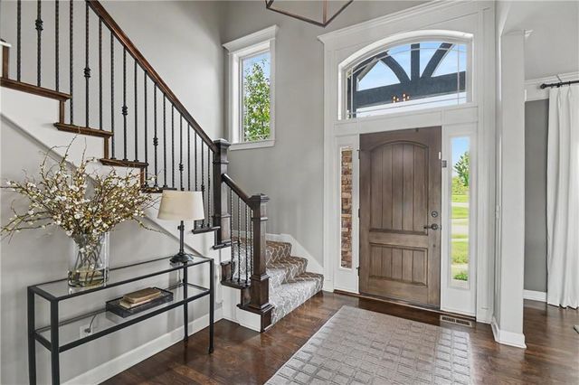 15053 Eagle Lane, Parkville, MO 64152