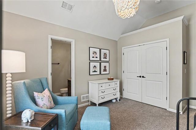 15053 Eagle Lane, Parkville, MO 64152