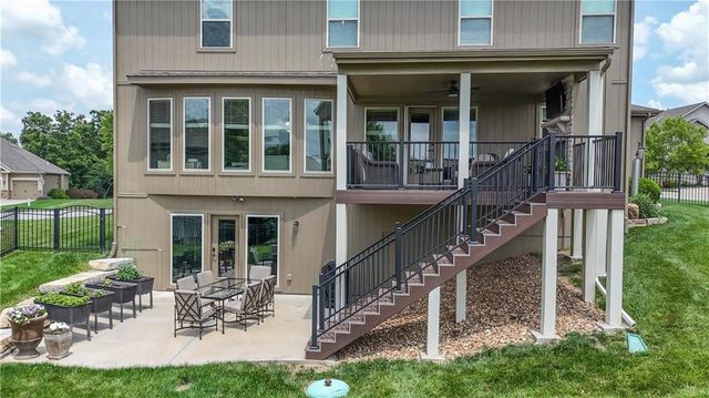 15053 Eagle Lane, Parkville, MO 64152