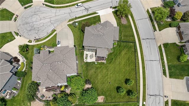 15053 Eagle Lane, Parkville, MO 64152