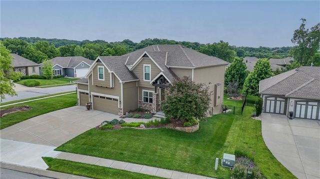 15053 Eagle Lane, Parkville, MO 64152