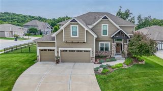 15053 Eagle Lane, Parkville, MO 64152