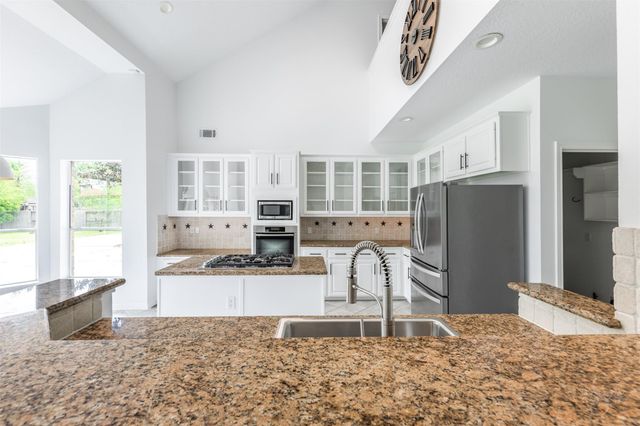 5534 Weston Drive, Fulshear, TX 77441