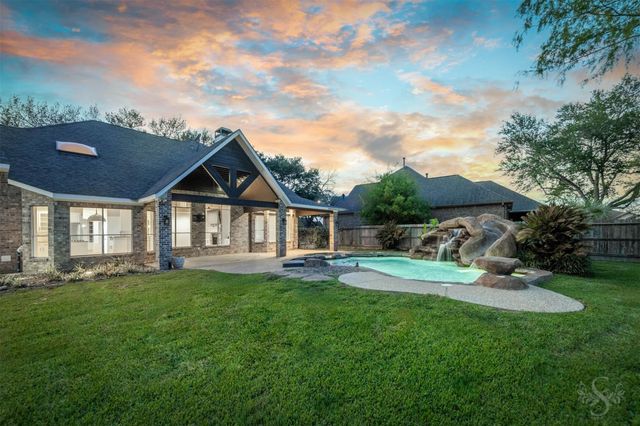 5534 Weston Drive, Fulshear, TX 77441