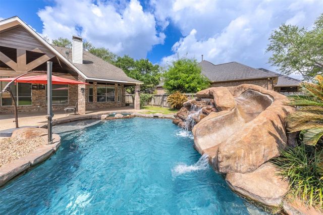 5534 Weston Drive, Fulshear, TX 77441