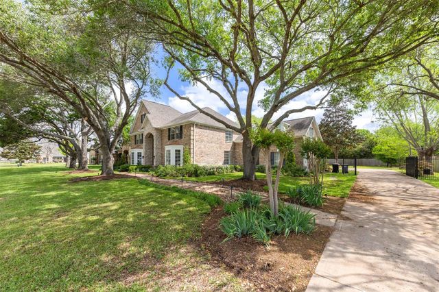 5534 Weston Drive, Fulshear, TX 77441