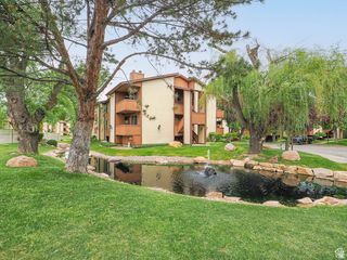 6852 S COUNTRYWOODS CIR #5D, Midvale, UT 84047
