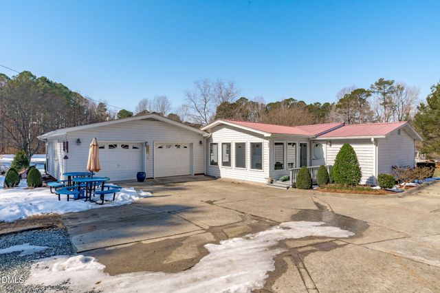 75 Crestview Road, Siler City, NC 27344