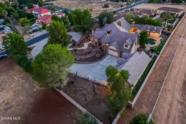 3249 Camino Hermanos, Lancaster, CA 93536