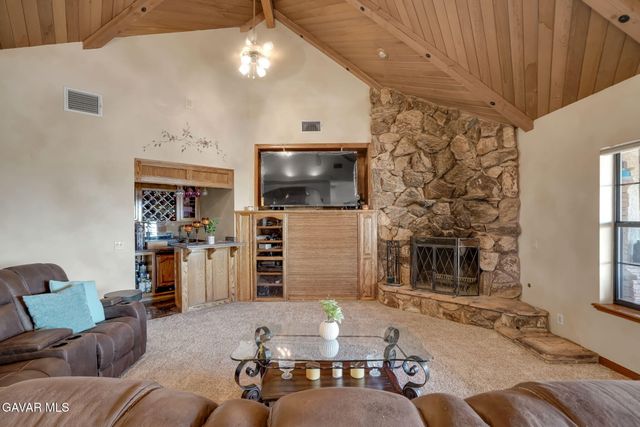 3249 Camino Hermanos, Lancaster, CA 93536