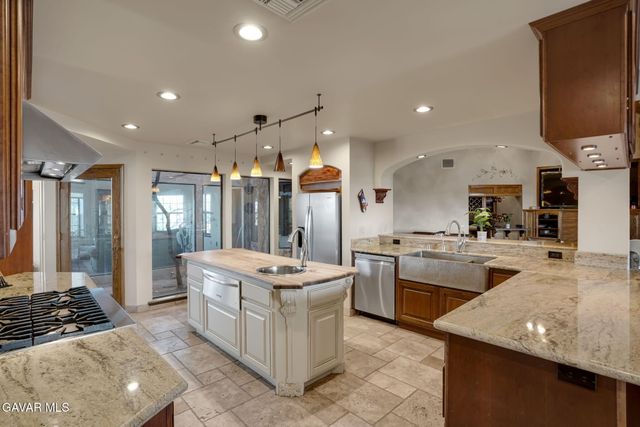3249 Camino Hermanos, Lancaster, CA 93536