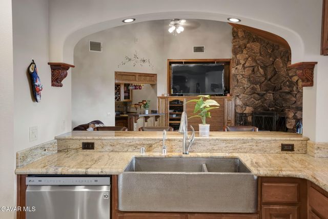 3249 Camino Hermanos, Lancaster, CA 93536