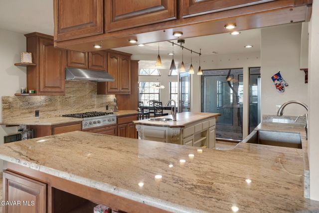 3249 Camino Hermanos, Lancaster, CA 93536