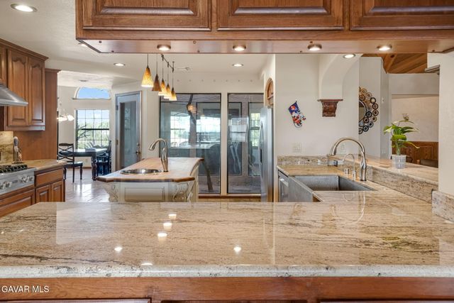 3249 Camino Hermanos, Lancaster, CA 93536