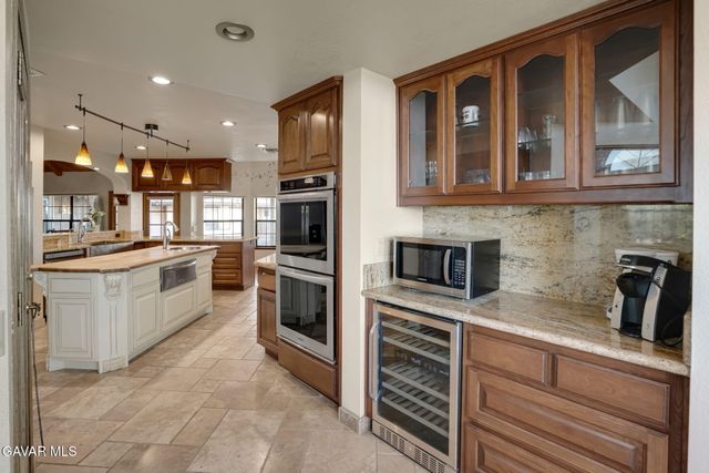 3249 Camino Hermanos, Lancaster, CA 93536