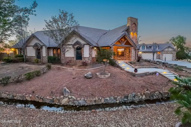 3249 Camino Hermanos, Lancaster, CA 93536