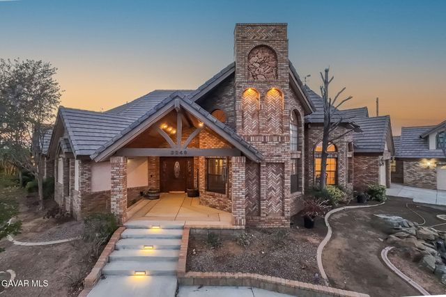 3249 Camino Hermanos, Lancaster, CA 93536
