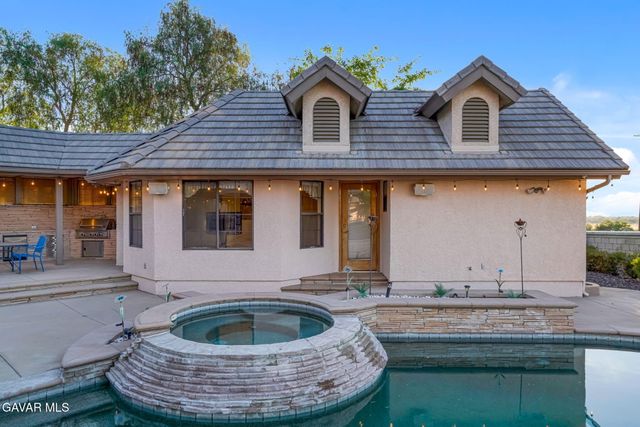 3249 Camino Hermanos, Lancaster, CA 93536