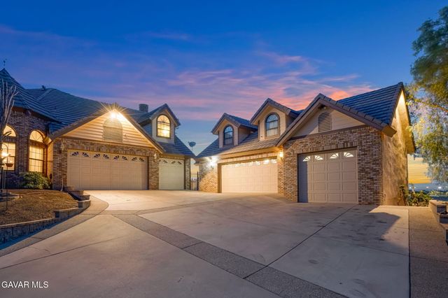 3249 Camino Hermanos, Lancaster, CA 93536