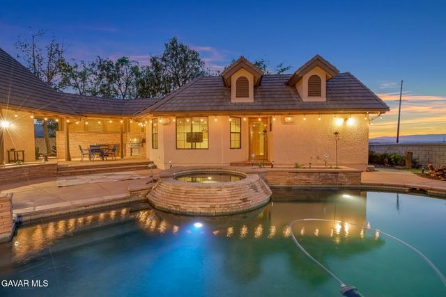 3249 Camino Hermanos, Lancaster, CA 93536