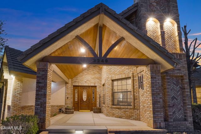 3249 Camino Hermanos, Lancaster, CA 93536