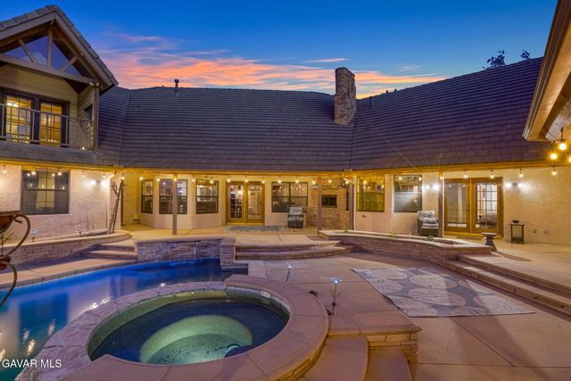 3249 Camino Hermanos, Lancaster, CA 93536