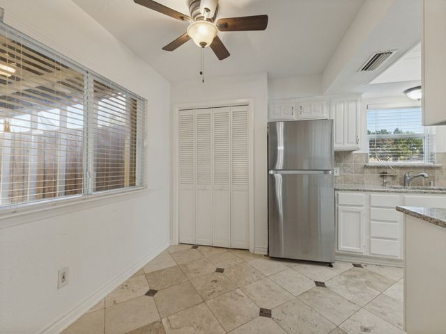 2109 Via Estrada, Carrollton, TX 75006