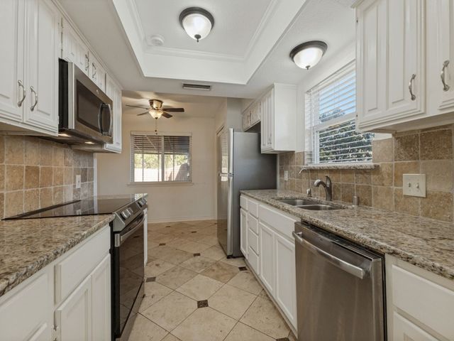 2109 Via Estrada, Carrollton, TX 75006