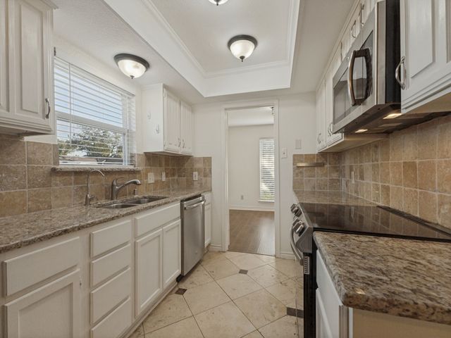 2109 Via Estrada, Carrollton, TX 75006