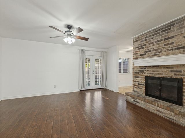 2109 Via Estrada, Carrollton, TX 75006