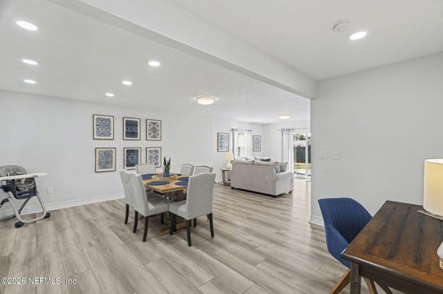 1702 7TH Street N, Jacksonville Beach, FL 32250