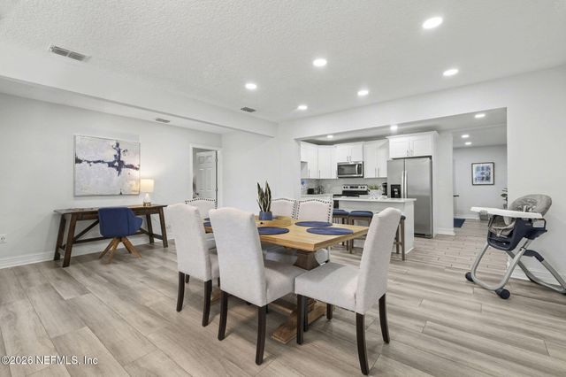 1702 7TH Street N, Jacksonville Beach, FL 32250