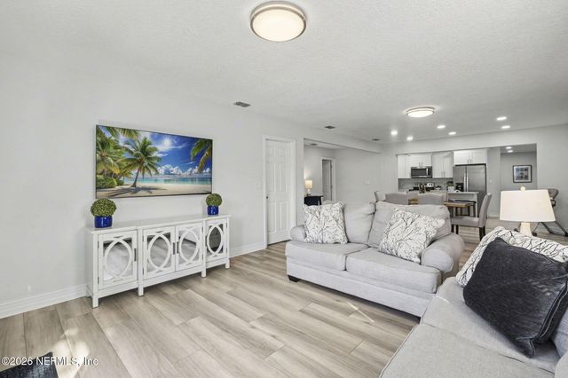 1702 7TH Street N, Jacksonville Beach, FL 32250