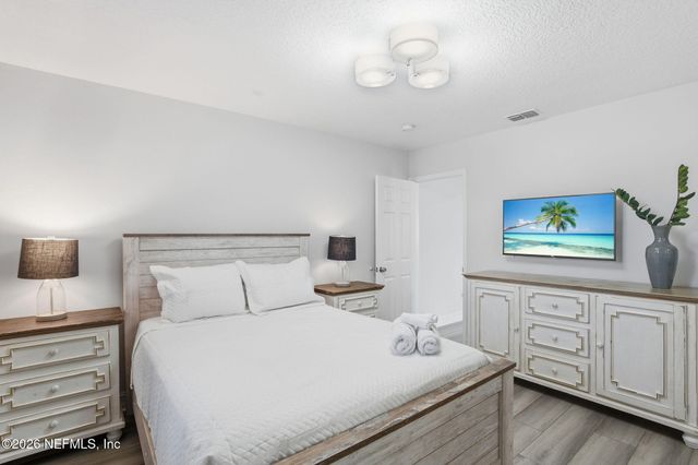 1702 7TH Street N, Jacksonville Beach, FL 32250