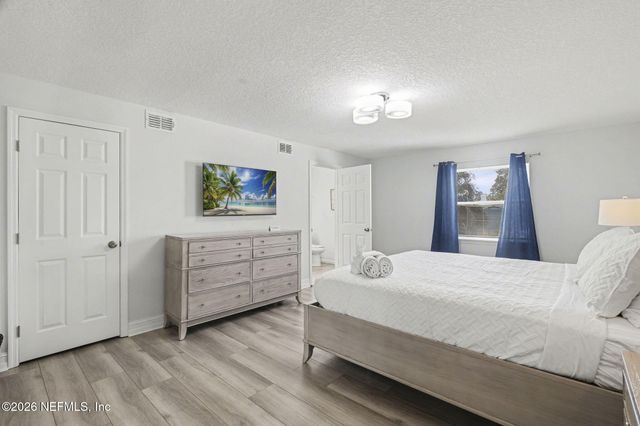 1702 7TH Street N, Jacksonville Beach, FL 32250