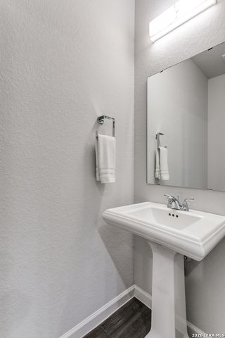 2134 Knippa, San Antonio, TX 78253