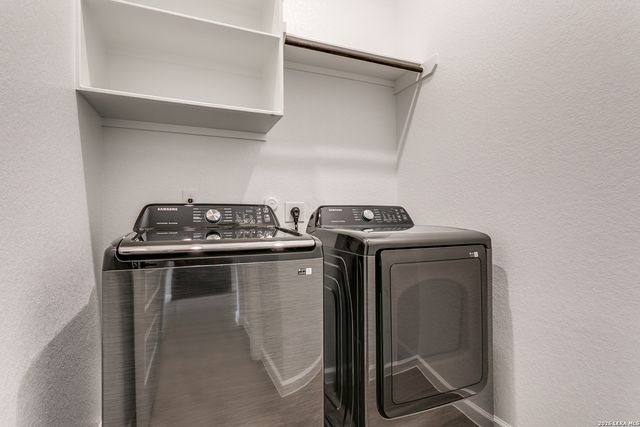 2134 Knippa, San Antonio, TX 78253