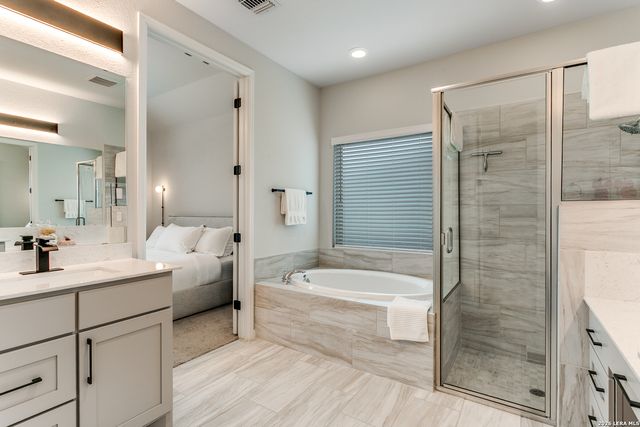 2134 Knippa, San Antonio, TX 78253