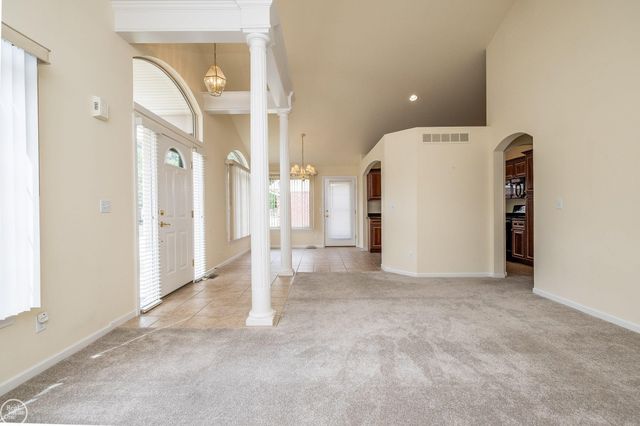 16611 Ventura Circle, Clinton Township, MI 48038