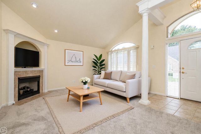 16611 Ventura Circle, Clinton Township, MI 48038