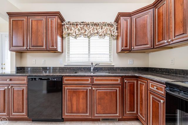 16611 Ventura Circle, Clinton Township, MI 48038