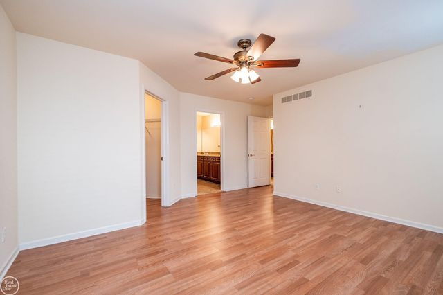 16611 Ventura Circle, Clinton Township, MI 48038