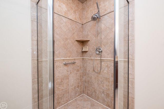 16611 Ventura Circle, Clinton Township, MI 48038