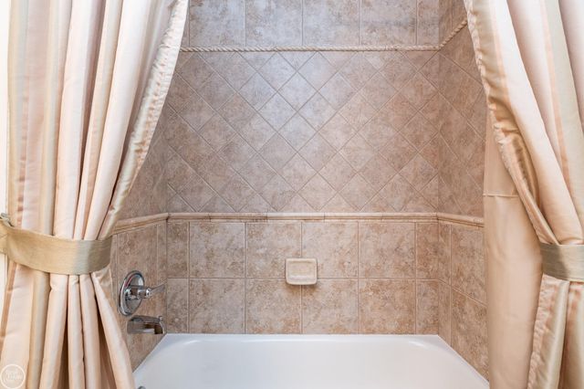 16611 Ventura Circle, Clinton Township, MI 48038