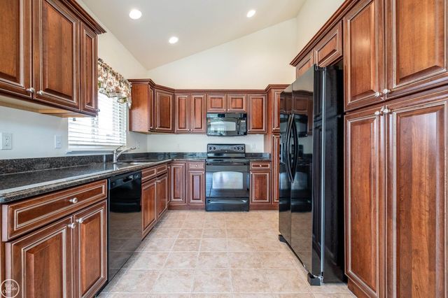 16611 Ventura Circle, Clinton Township, MI 48038