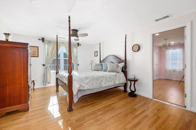 549 Center Street APT 5, Dennis Port, MA 02639
