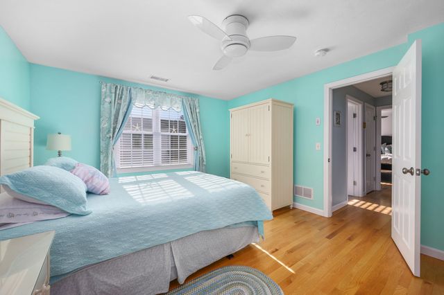 549 Center Street APT 5, Dennis Port, MA 02639