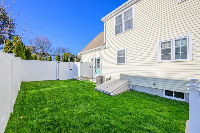 549 Center Street APT 5, Dennis Port, MA 02639
