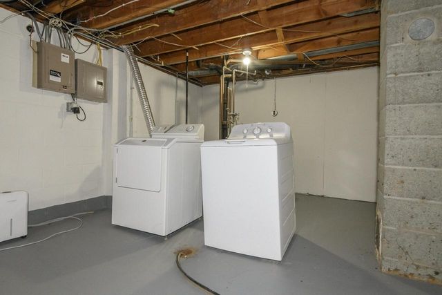 5970 S 34th STREET, Greenfield, WI 53221