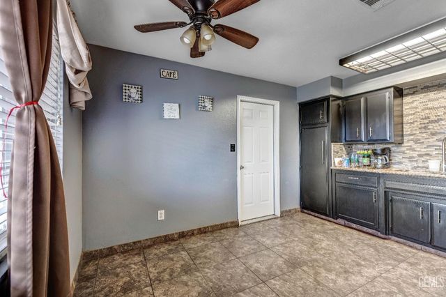 5512 Appletree Lane, Bakersfield, CA 93309